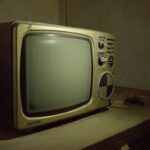 tv antiga derrubou internet vila inteira