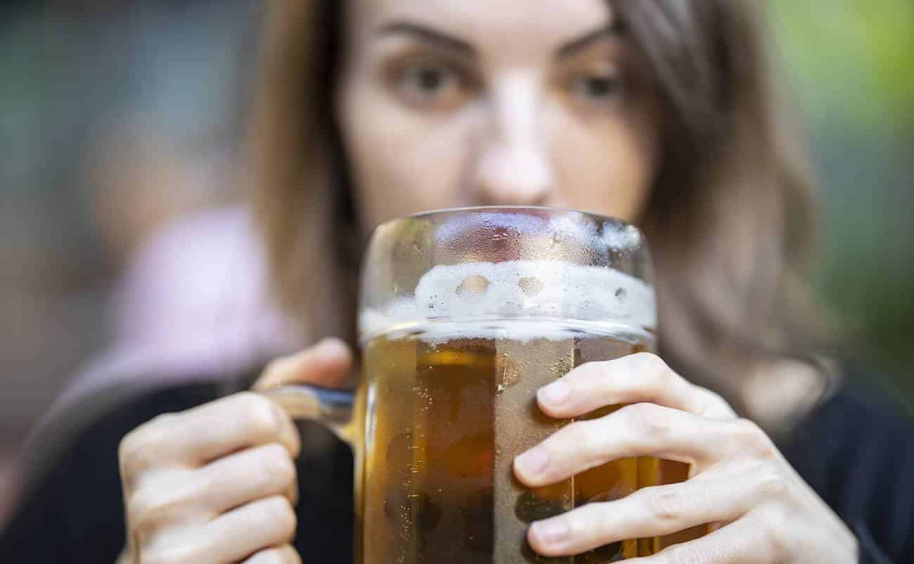 beber cerveja realmente engorda 1