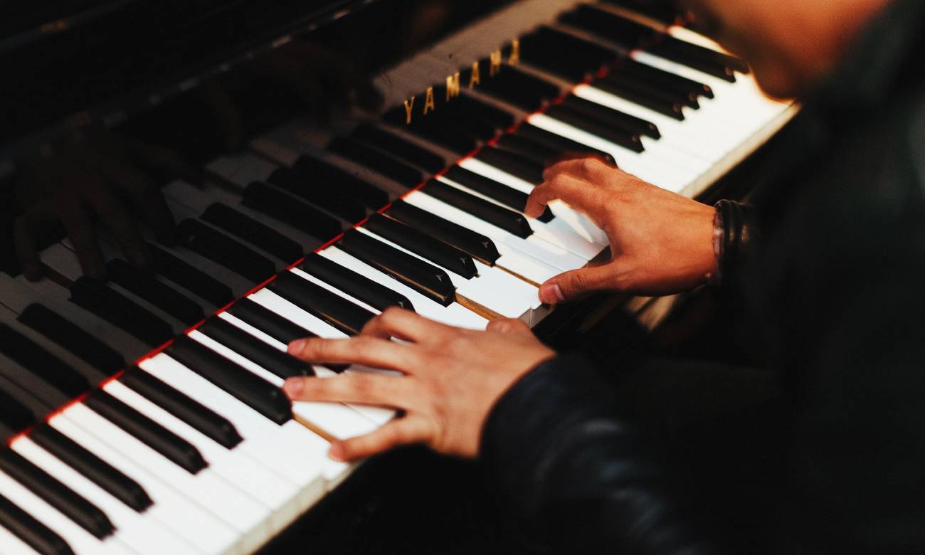por que as teclas do piano sao brancas e pretas 2