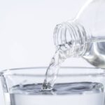qual a diferenca entre agua destilada e agua fervida