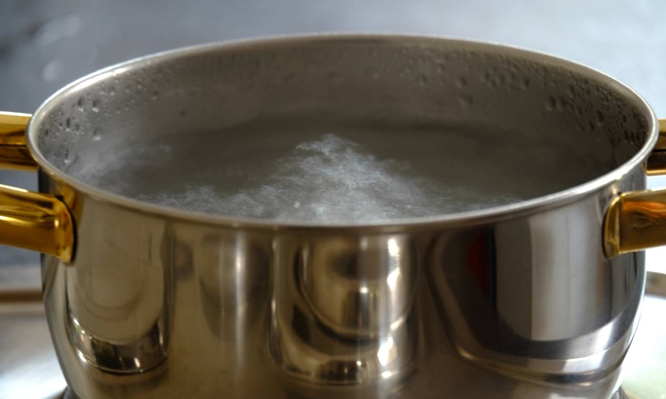 qual a diferenca entre agua destilada e agua fervida 2