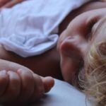 por que algumas criancas fazem xixi na cama