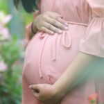 por que os bebes se movimentam tanto dentro da barriga