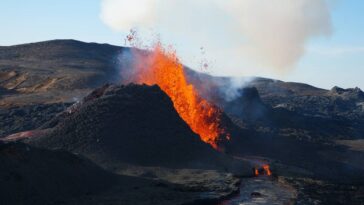 qual a diferenca entre magma e lava
