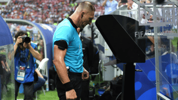 VAR: O Que Significa e Como Funciona?
