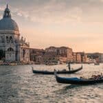 VENEZA CAPA
