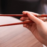 Hashi: Como Surgiram os Famosos 'Pauzinhos' Asiáticos?