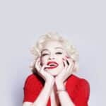 MADONNA CAPA