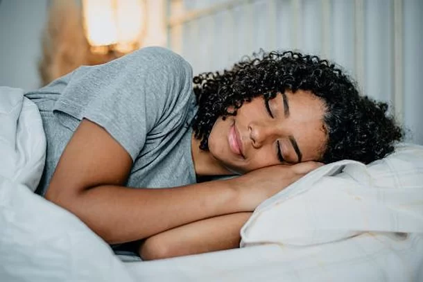 O Poder da Soneca: Como Breves Cochilos Podem Impulsionar Sua Produtividade Matinal