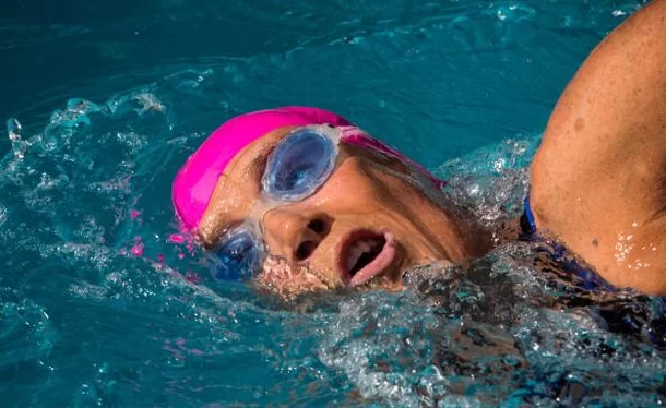 Diana Nyad: A Nadadora Incansável que Desafiou os Limites do Possível