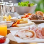 Comer mais cedo reduz risco de doenca cardiovascular diz estudo