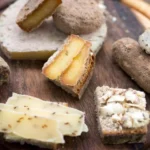 Milbenkase o queijo alemao que e coberto por acaros vivos