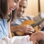 Por que cantar para os bebes ajuda tanto no desenvolvimento deles